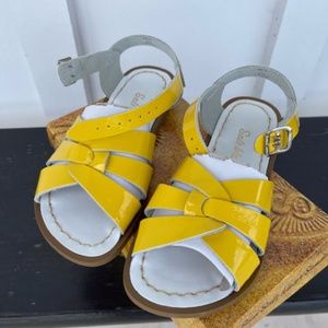 Brand New Sun-San Salt Water Sandals